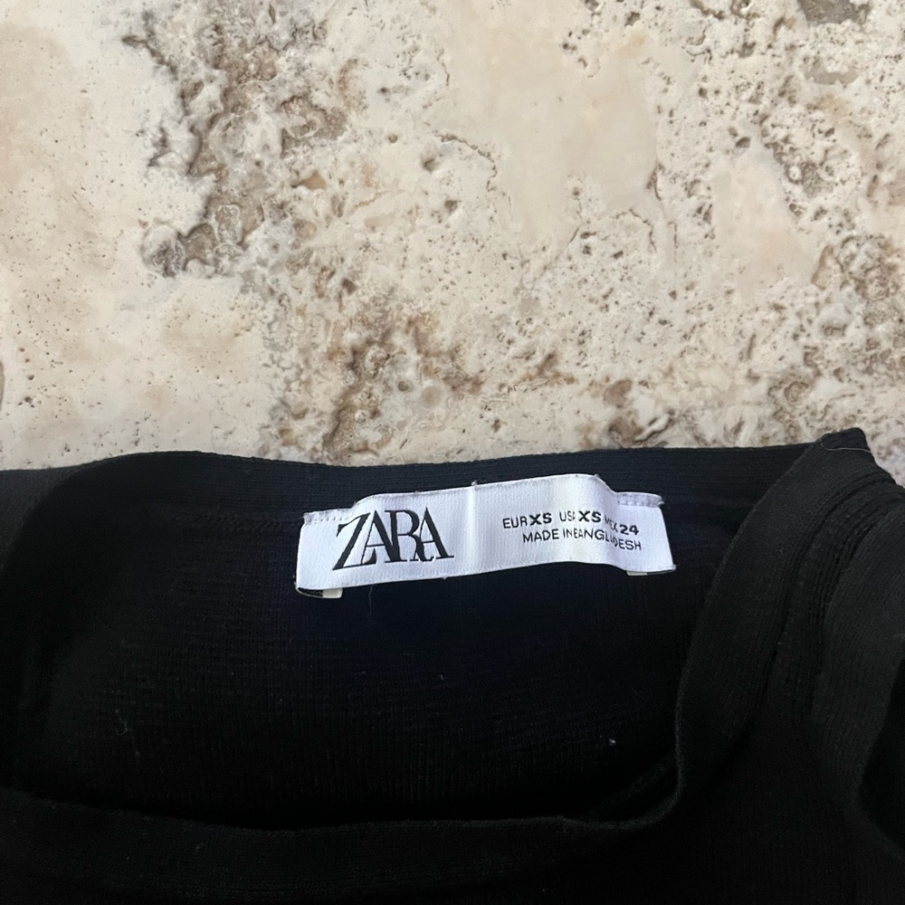 BLACK ZARA TANK TOP